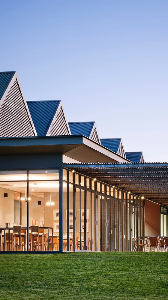 Shaw + Smith Shiraz 2019, Australia 4 Shaw + Smith Shiraz 2019, Australia - Image 2